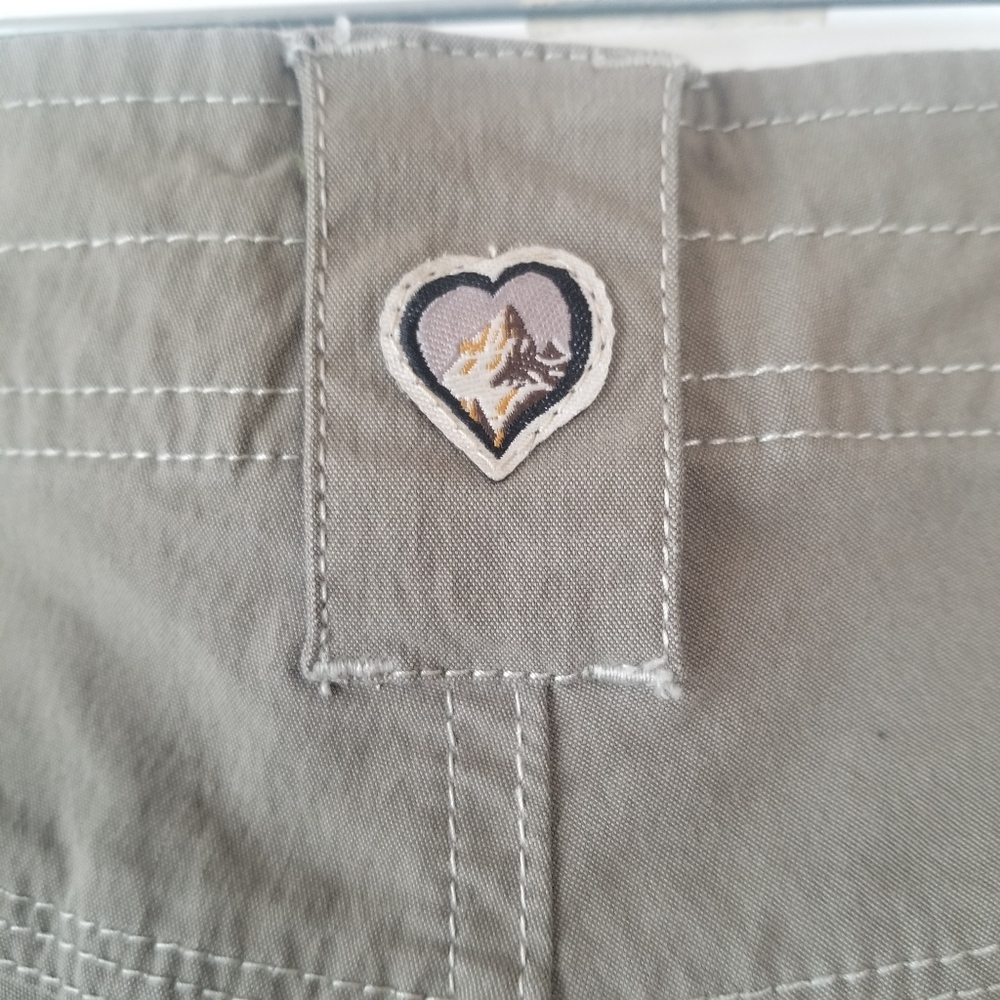 KUHL Women's Sage Cargo Hiking 11" Inseam Shorts. Size 6 - Picture 4 of 9
